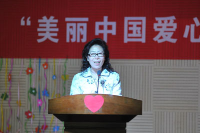 CCTF Secretary General Chen Xiaoxia gives a speech at the "Caring Preschool Education in Pingdingshan' Welfare Activity in Pingmei Kindergarten of Pingdingshan City, central China's Henan Province, on May 31, 2013.[cctf.org.cn]