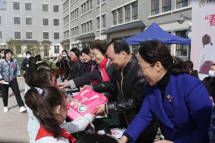 “春蕾计划——佑未来，护成长”女童关爱行动启动