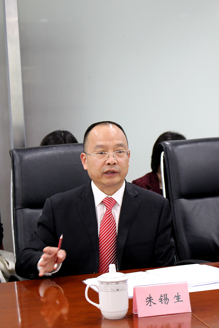 5 中国儿童少年基金会秘书长朱锡生在会上做了工作报告.JPG