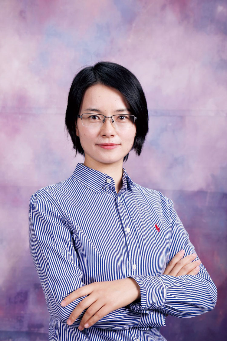 谢明霞.jpg