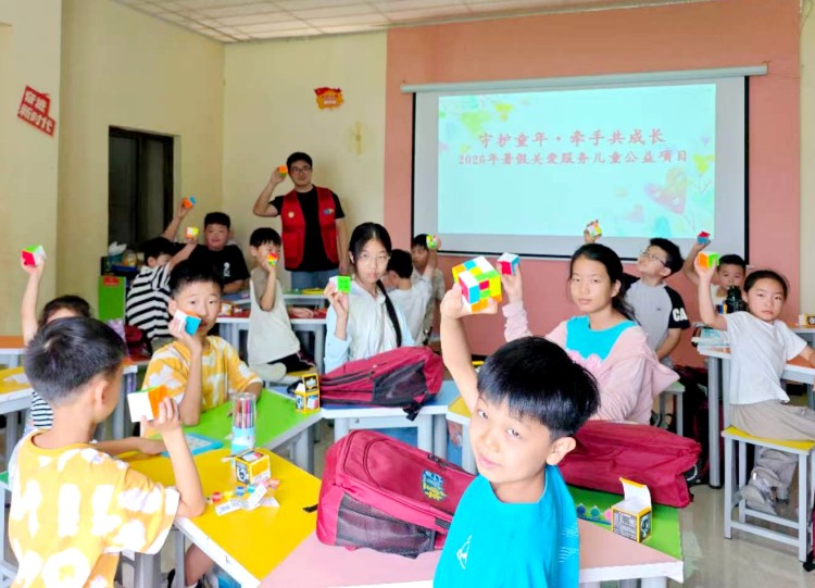 4 大学生志愿者刘奎进 山东枣庄.jpg